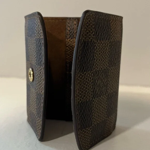 ✨Authentic Louis Vuitton Damier Ebene Cufflink Case✨